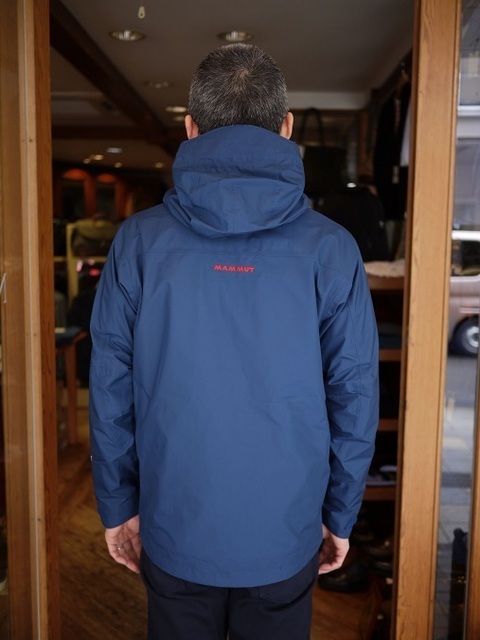 MAMMUT 
