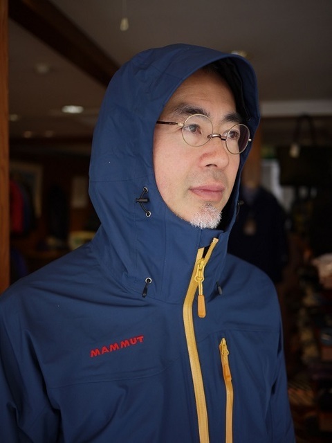 MAMMUT 